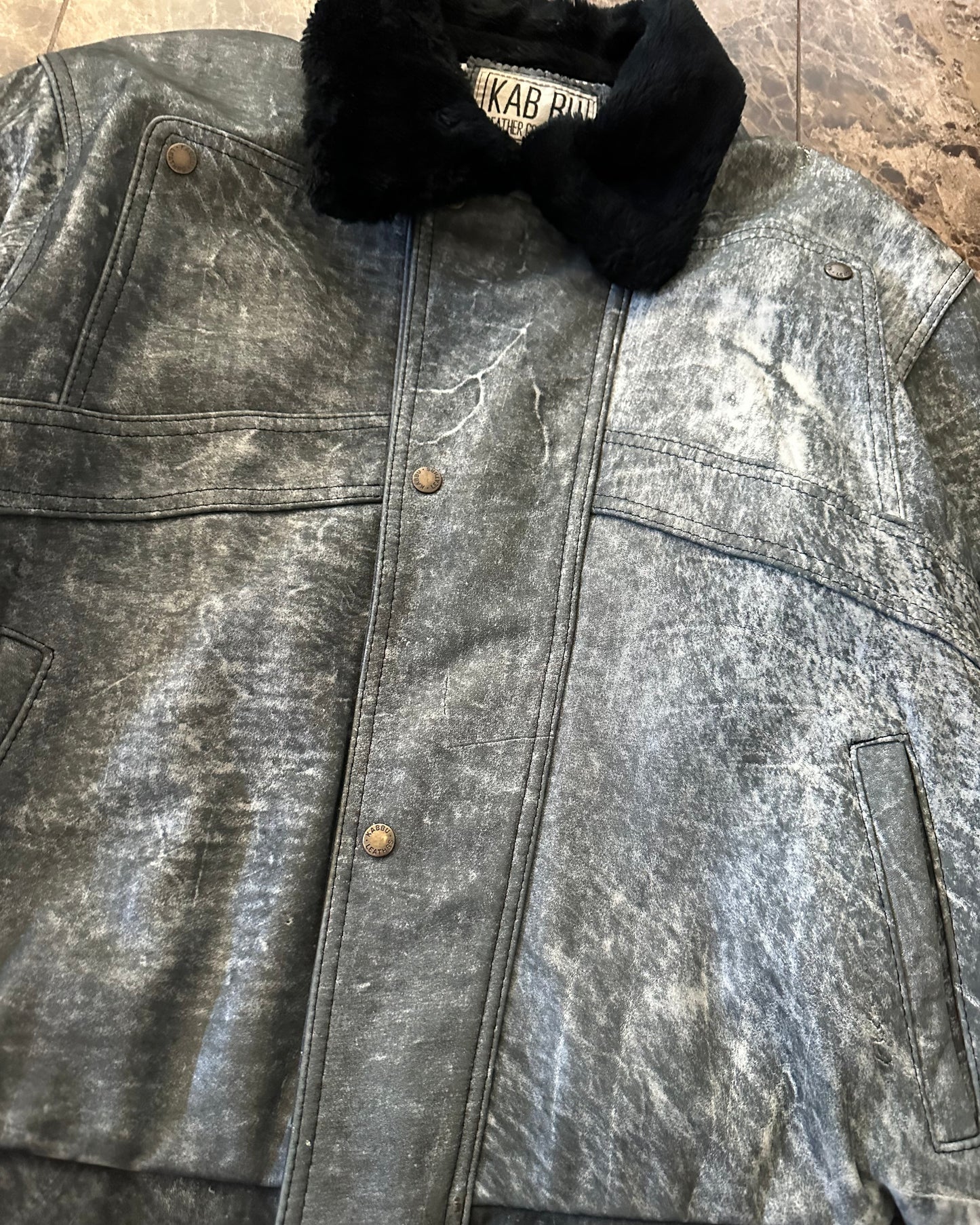 VTG ‘Ka Bu’ Seoul Faux Leather Jacket with Faux Fur Collar (M/L)